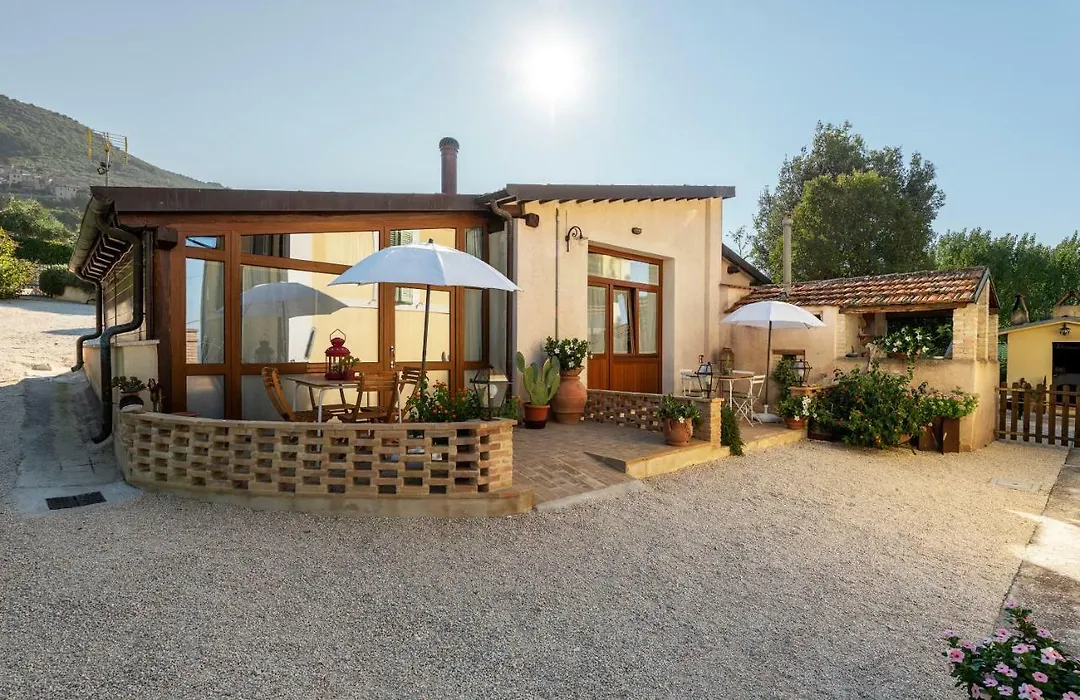 Agriturismo Monte Cologna-1